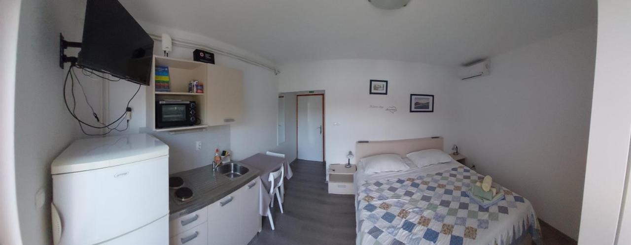 Appartamento Gvacic House Supetarska Draga Esterno foto