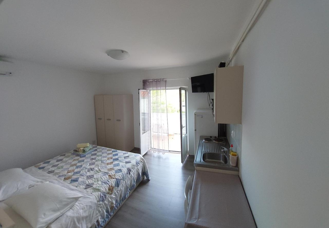 Appartamento Gvacic House Supetarska Draga Esterno foto